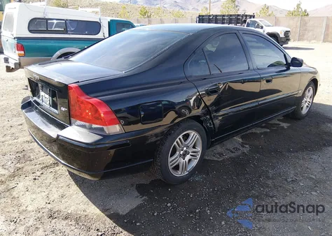 2006 Volvo S60 2.5T z USA, uszkodzony, nr VIN YV1RS592962553093